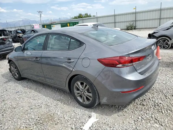 5NPD84LF9JH366013 2018 HYUNDAI ELANTRA - Image 2