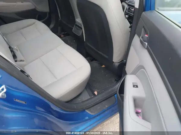5NPD84LF9JH367064 2018 HYUNDAI ELANTRA - Image 8