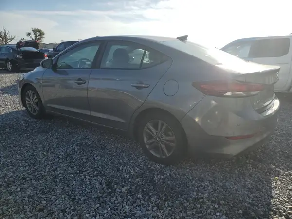 5NPD84LF9JH367419 2018 HYUNDAI ELANTRA - Image 2