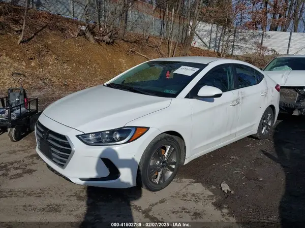 5NPD84LF9JH368795 2018 HYUNDAI ELANTRA - Image 2