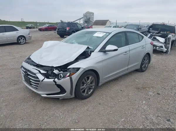 5NPD84LF9JH369140 2018 HYUNDAI ELANTRA - Image 2