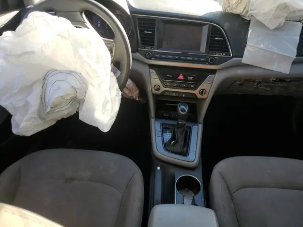 5NPD84LF9JH369753 2018 HYUNDAI ELANTRA - Image 8