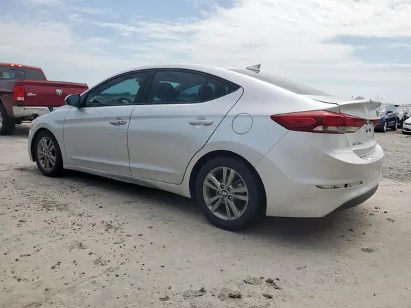 5NPD84LF9JH370093 2018 HYUNDAI ELANTRA - Image 2
