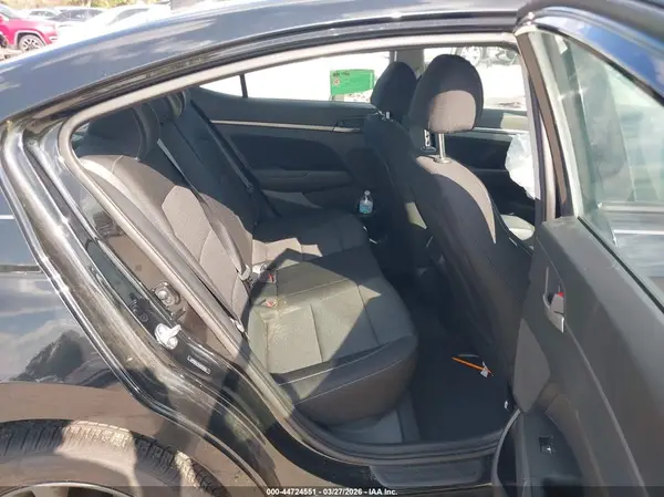 5NPD84LF9JH372653 2018 HYUNDAI ELANTRA - Image 8