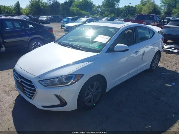 5NPD84LF9JH375746 2018 HYUNDAI ELANTRA - Image 2