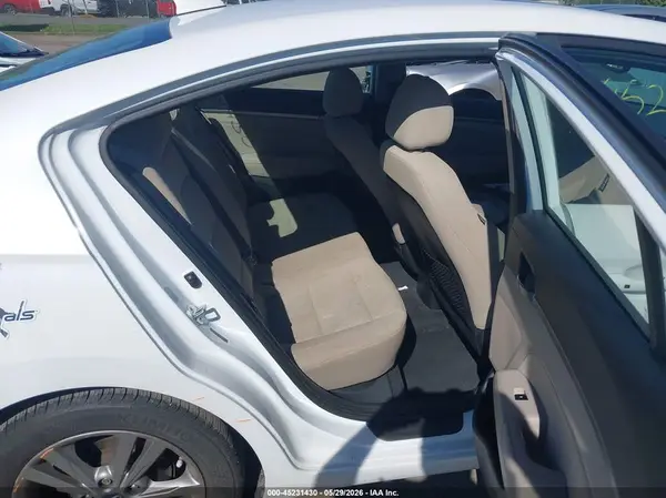 5NPD84LF9JH375746 2018 HYUNDAI ELANTRA - Image 8
