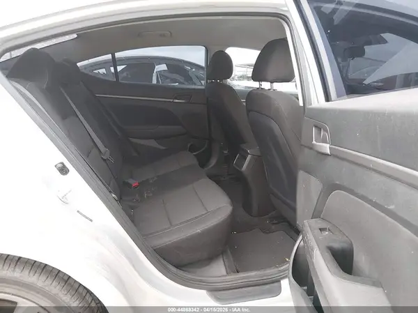 5NPD84LF9JH377805 2018 HYUNDAI ELANTRA - Image 8