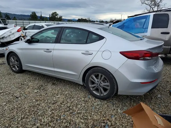 5NPD84LF9JH378713 2018 HYUNDAI ELANTRA - Image 2