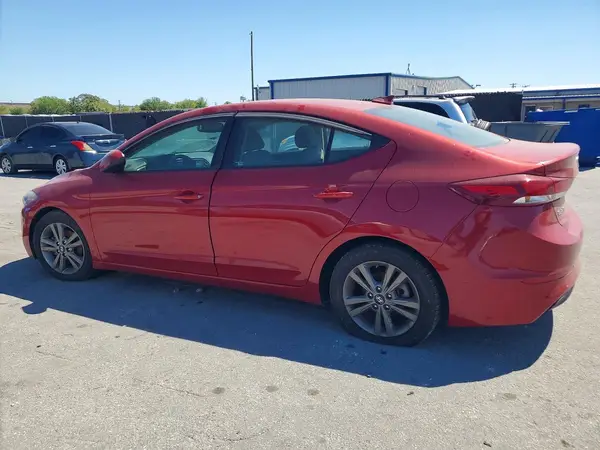 5NPD84LF9JH379022 2018 HYUNDAI ELANTRA - Image 2