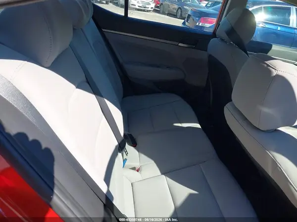 5NPD84LF9JH379165 2018 HYUNDAI ELANTRA - Image 8