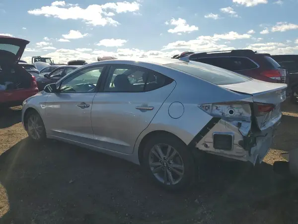 5NPD84LF9JH381563 2018 HYUNDAI ELANTRA - Image 2