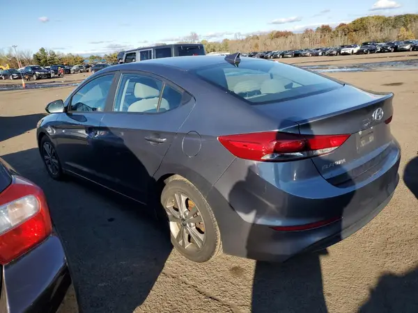5NPD84LF9JH384205 2018 HYUNDAI ELANTRA - Image 2
