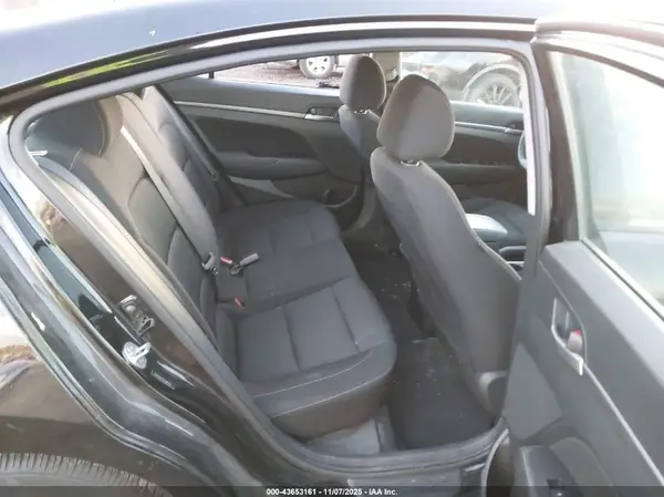 5NPD84LF9JH385452 2018 HYUNDAI ELANTRA - Image 8