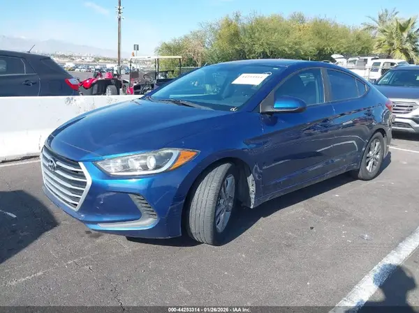 5NPD84LF9JH387668 2018 HYUNDAI ELANTRA - Image 2
