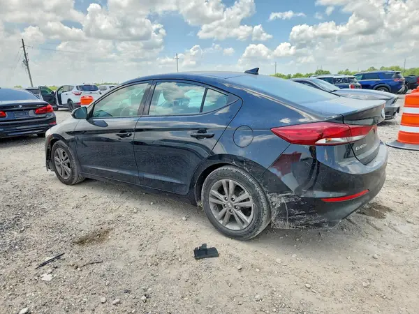 5NPD84LF9JH393969 2018 HYUNDAI ELANTRA - Image 2