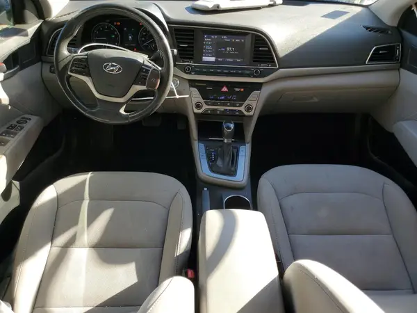5NPD84LF9JH394085 2018 HYUNDAI ELANTRA - Image 8
