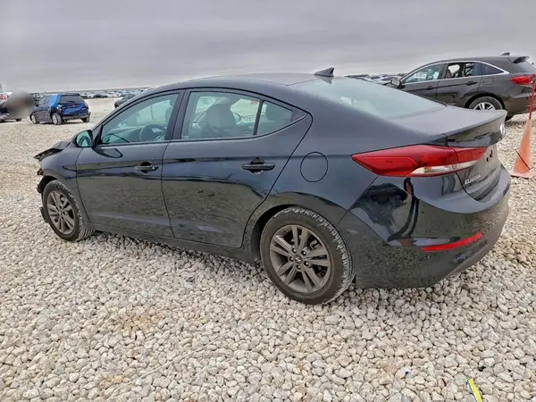 5NPD84LF9JH395172 2018 HYUNDAI ELANTRA - Image 2
