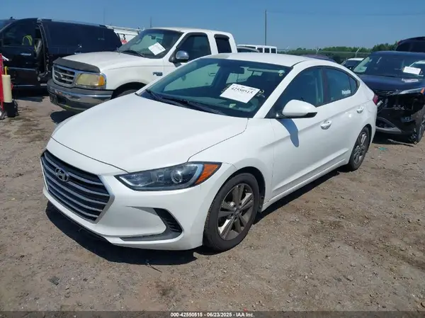 5NPD84LF9JH396662 2018 HYUNDAI ELANTRA - Image 2