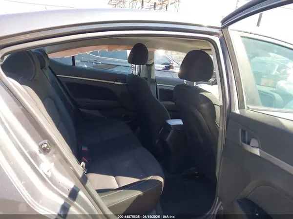 5NPD84LF9JH396743 2018 HYUNDAI ELANTRA - Image 8