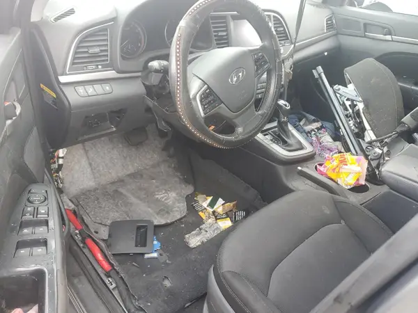 5NPD84LF9JH398492 2018 HYUNDAI ELANTRA - Image 8