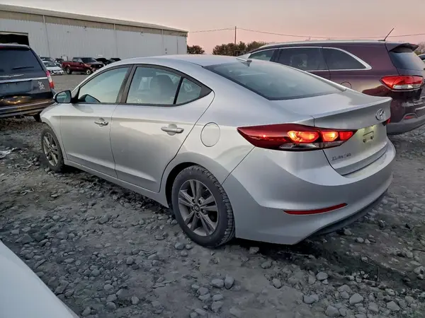 5NPD84LF9JH399920 2018 HYUNDAI ELANTRA - Image 2