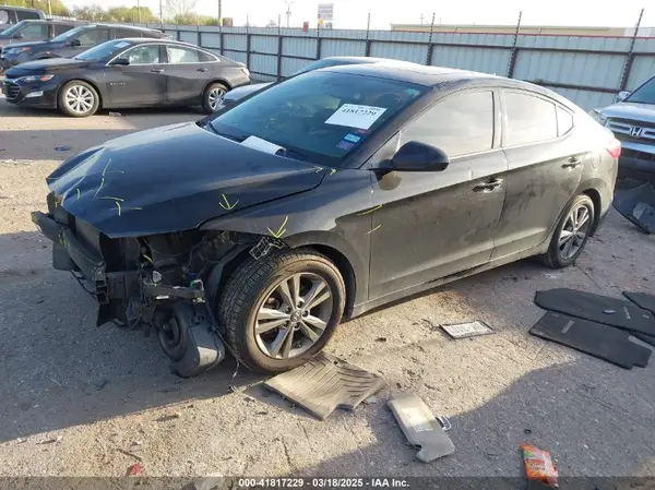 5NPD84LF9JH400256 2018 HYUNDAI ELANTRA - Image 2