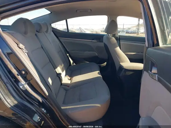 5NPD84LF9JH400483 2018 HYUNDAI ELANTRA - Image 8