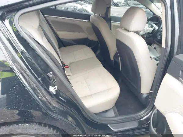 5NPD84LF9KH411484 2019 HYUNDAI ELANTRA - Image 8