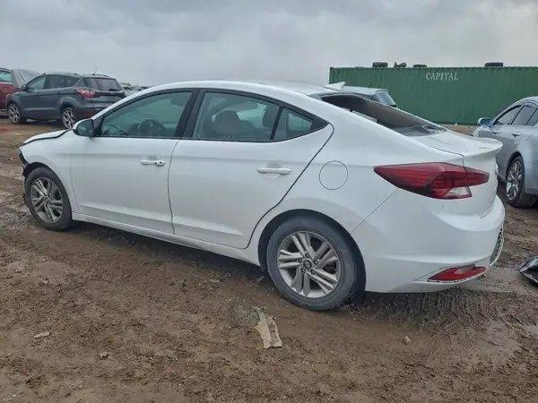 5NPD84LF9KH413879 2019 HYUNDAI ELANTRA - Image 2