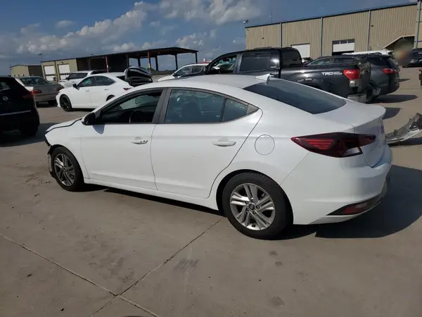 5NPD84LF9KH417477 2019 HYUNDAI ELANTRA - Image 2