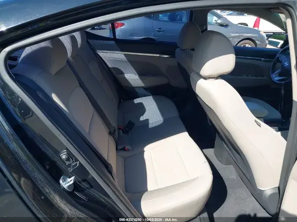 5NPD84LF9KH417947 2019 HYUNDAI ELANTRA - Image 8