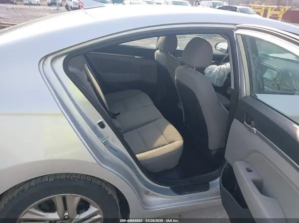 5NPD84LF9KH418953 2019 HYUNDAI ELANTRA - Image 8