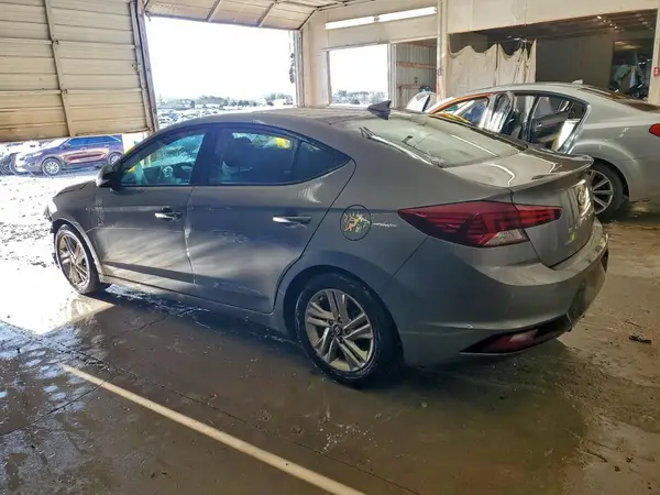 5NPD84LF9KH419813 2019 HYUNDAI ELANTRA - Image 2