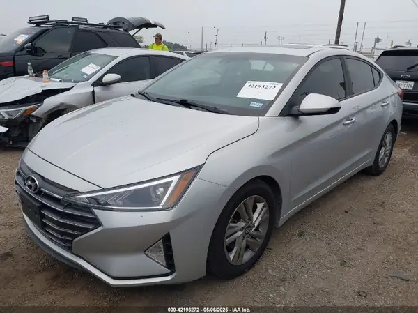 5NPD84LF9KH421531 2019 HYUNDAI ELANTRA - Image 2