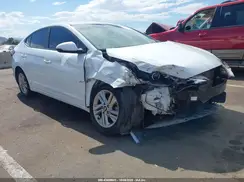 5NPD84LF9KH423585 2019 HYUNDAI ELANTRA