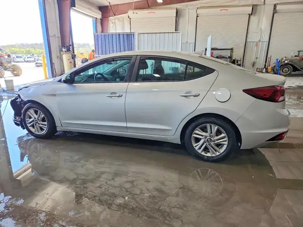 5NPD84LF9KH428172 2019 HYUNDAI ELANTRA - Image 2