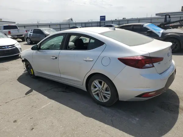 5NPD84LF9KH430486 2019 HYUNDAI ELANTRA - Image 2