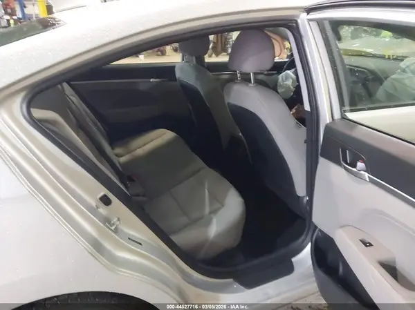 5NPD84LF9KH431041 2019 HYUNDAI ELANTRA - Image 8