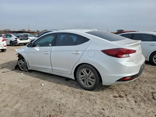5NPD84LF9KH443562 2019 HYUNDAI ELANTRA - Image 2