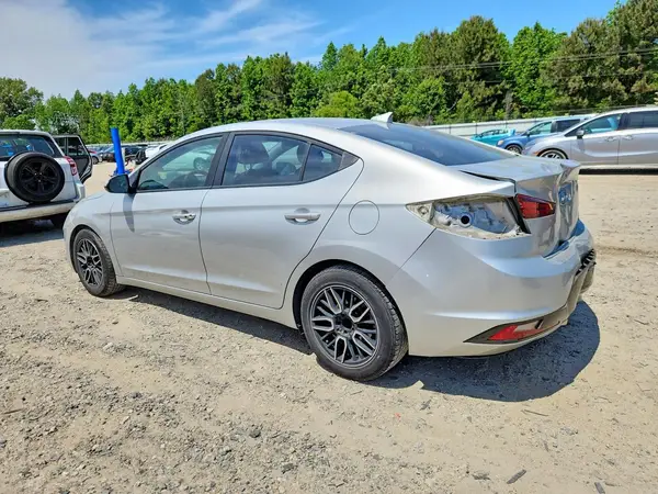 5NPD84LF9KH454884 2019 HYUNDAI ELANTRA - Image 2