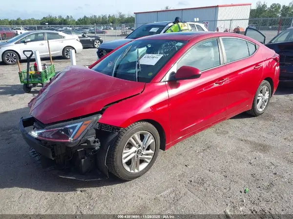 5NPD84LF9KH461897 2019 HYUNDAI ELANTRA - Image 2