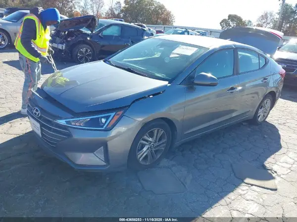 5NPD84LF9KH468784 2019 HYUNDAI ELANTRA - Image 2