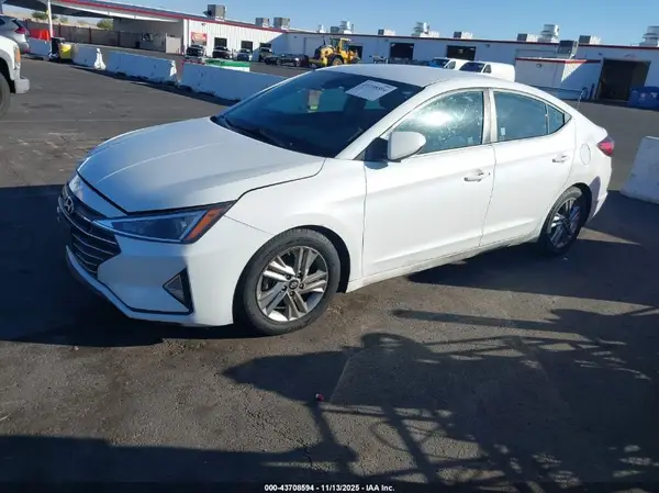 5NPD84LF9KH469210 2019 HYUNDAI ELANTRA - Image 2