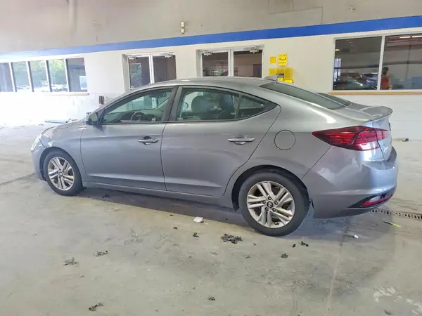 5NPD84LF9KH470261 2019 HYUNDAI ELANTRA - Image 2
