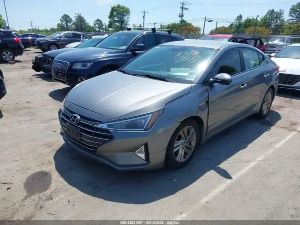 5NPD84LF9KH471782 2019 HYUNDAI ELANTRA - Image 2