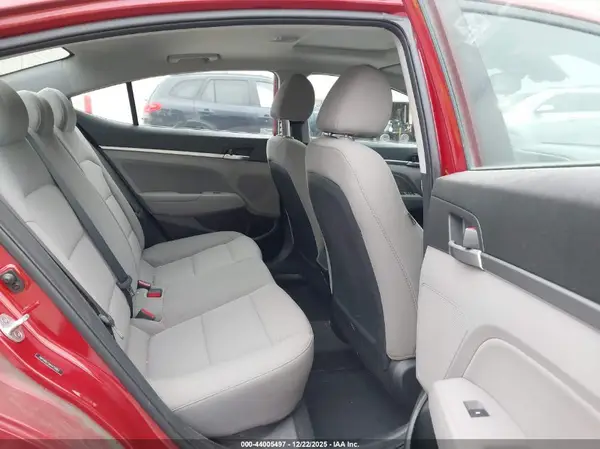 5NPD84LF9KH472883 2019 HYUNDAI ELANTRA - Image 8
