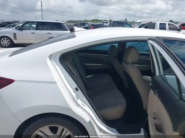 5NPD84LF9KH476688 2019 HYUNDAI ELANTRA - Image 8