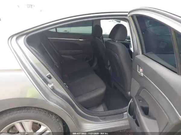 5NPD84LF9KH477677 2019 HYUNDAI ELANTRA - Image 8
