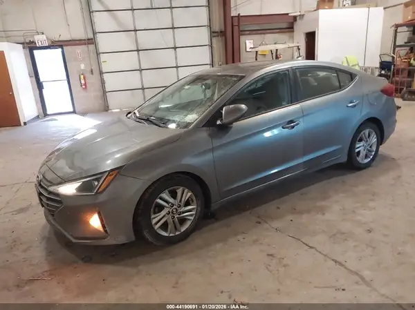 5NPD84LF9KH479087 2019 HYUNDAI ELANTRA - Image 2