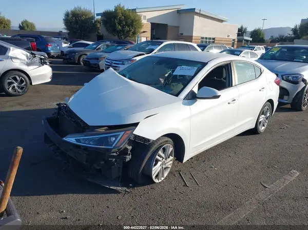 5NPD84LF9LH531772 2020 HYUNDAI ELANTRA - Image 2